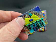 Load image into Gallery viewer, Little house brooch
